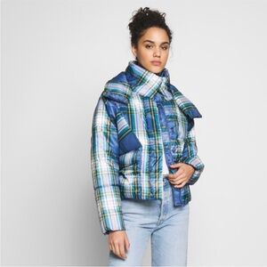 American Eagle Outfitters Blue and Green Plaid Puffer Jacket